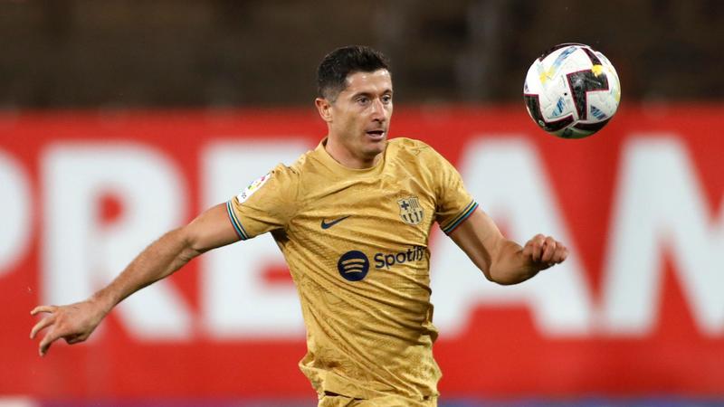 تأكيد عقوبة ليفاندوفسكي بالإيقاف لثلاث مباريات