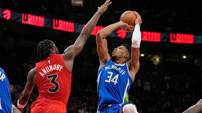 أنتيتوكونمبو يواصل تقديم عروضه القوية