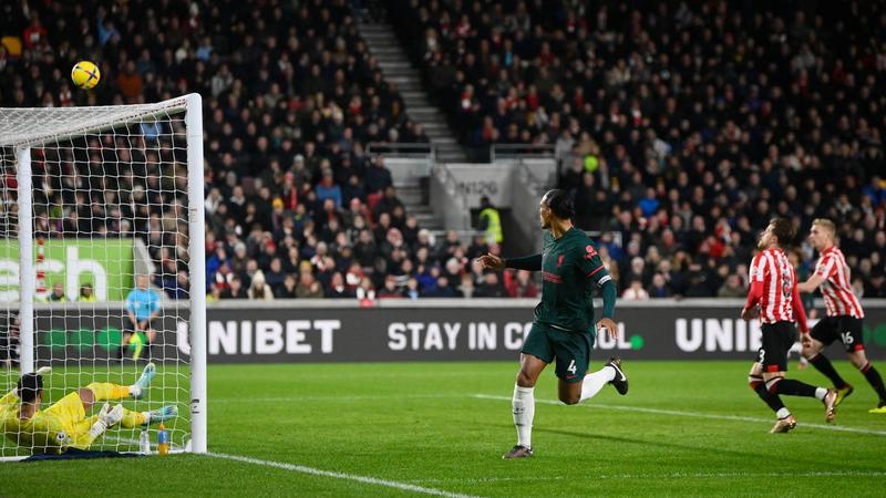 ليفربول يعلن غياب فان دايك عدة أسابيع بسبب الإصابة