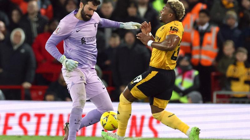 Résumé : Alisson prive Liverpool de la qualification