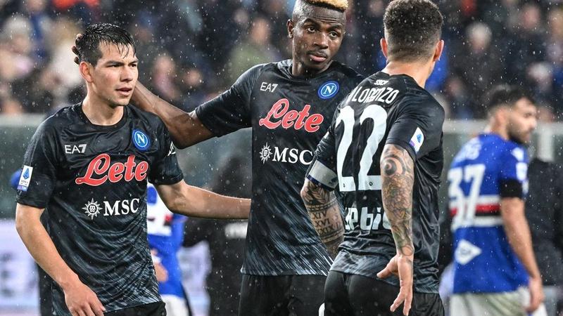 نابولي يهزم سامبدوريا ويعزز صدارته