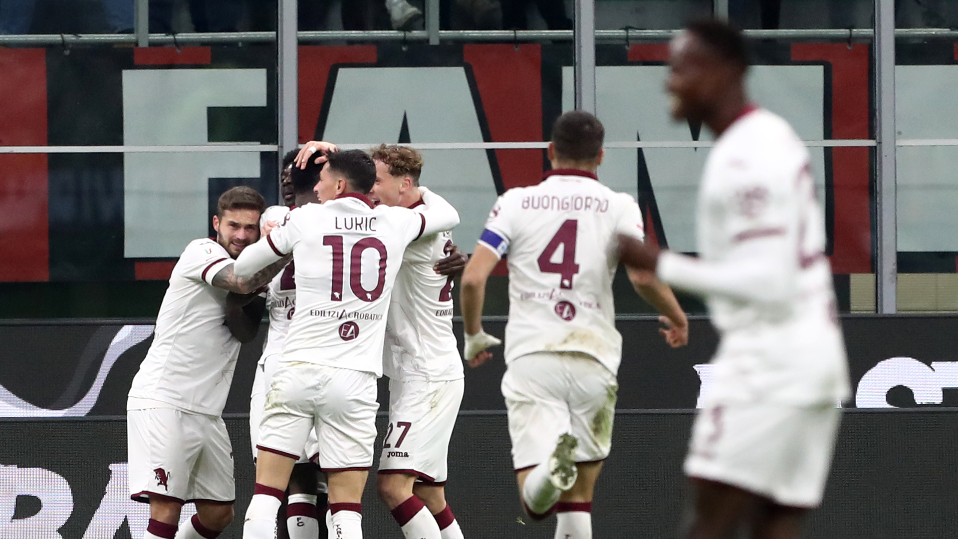 Torino stuns 10-man Milan in Coppa Italia
