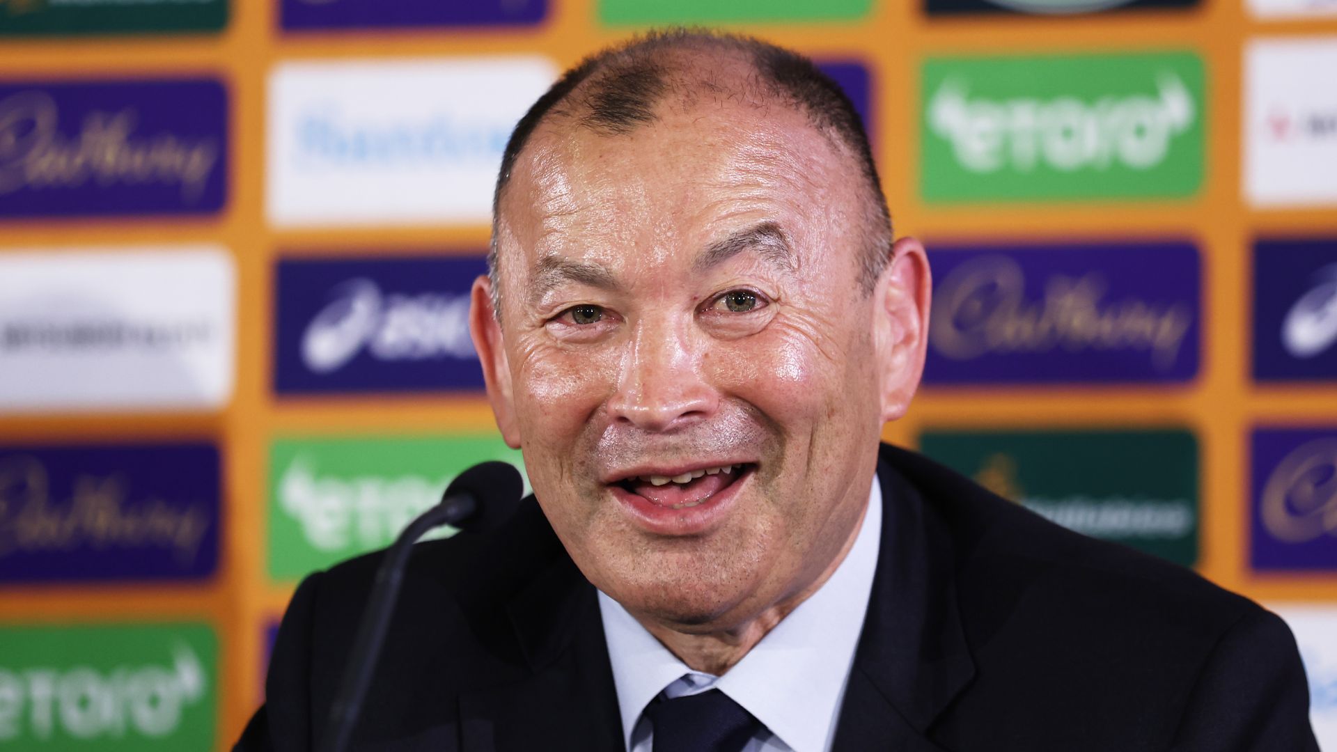 Jones names first Australia squad