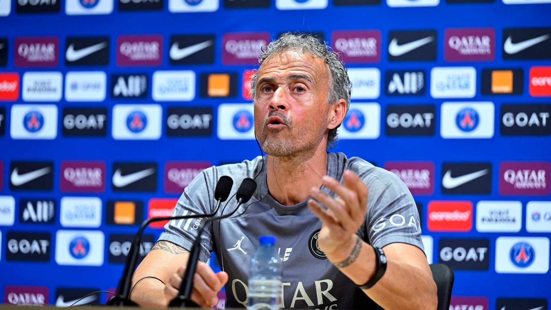 Luis Enrique dismisses Barca link