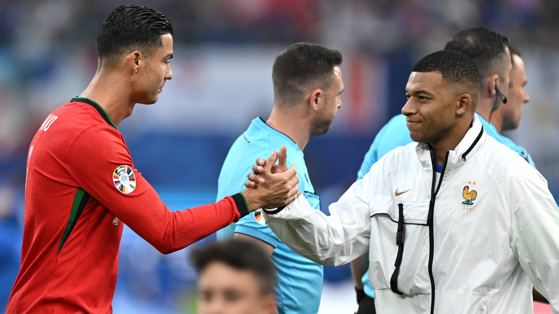 Ronaldo backs Mbappe for big prize