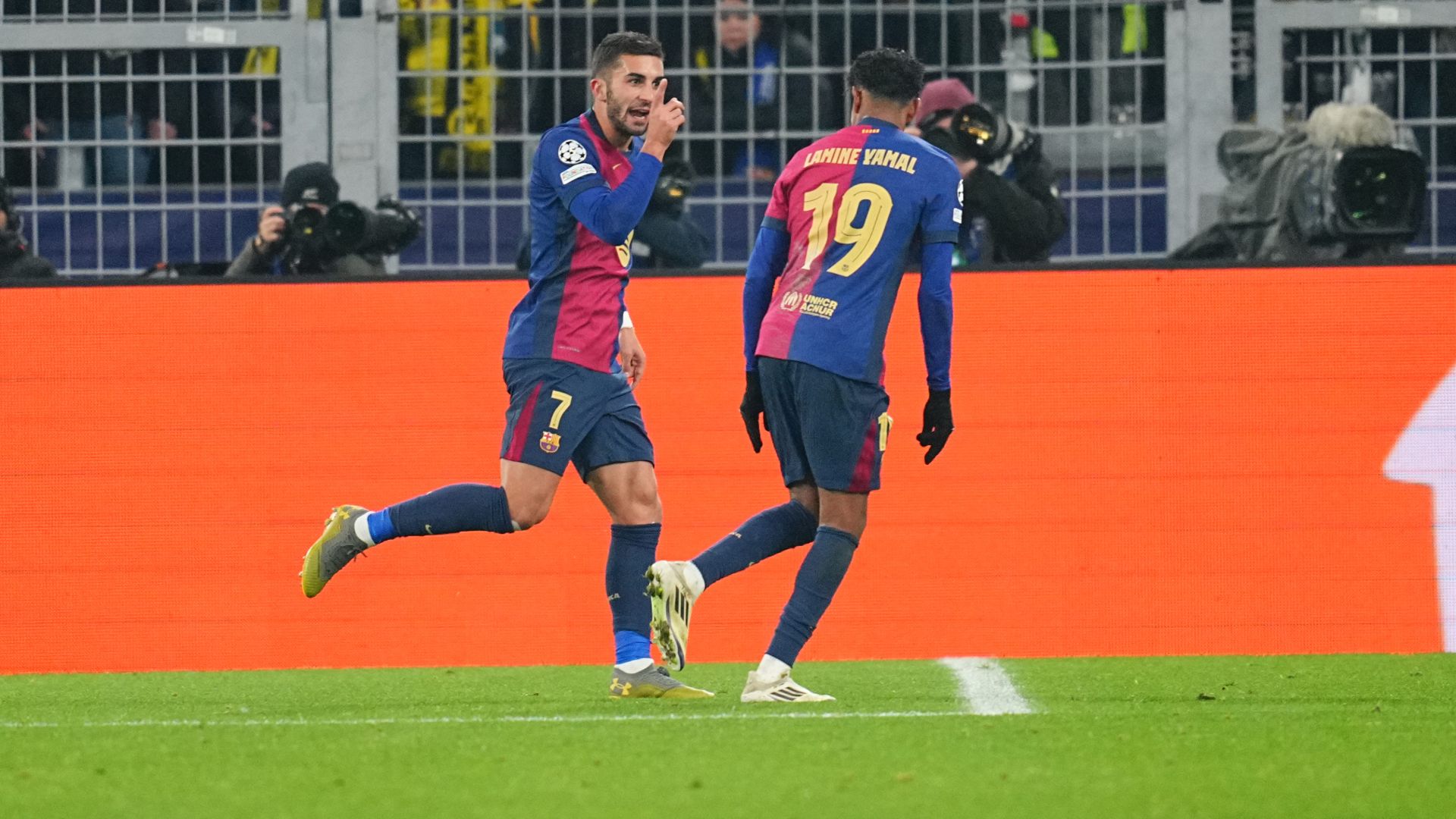 Report: Dortmund 2-3 Barcelona