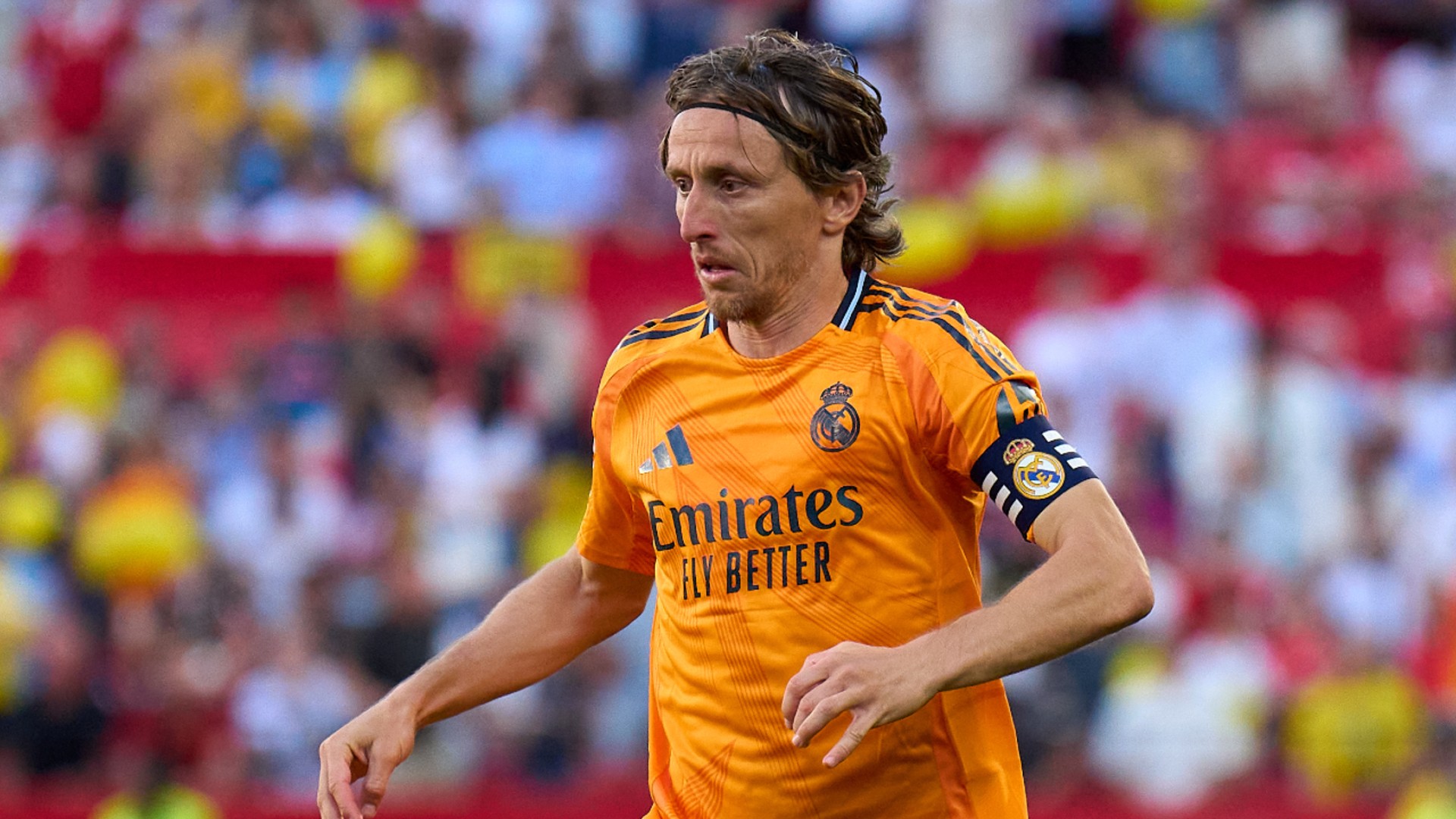 Ancelotti calls for Modric decision