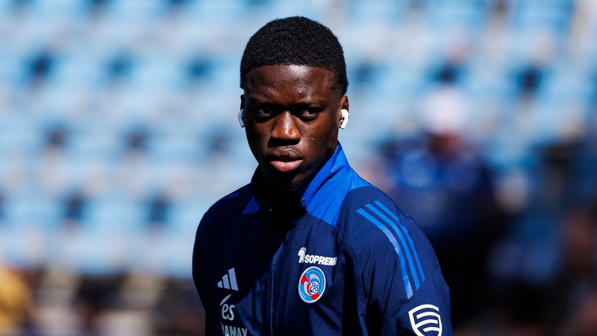 Chelsea sign Sarr