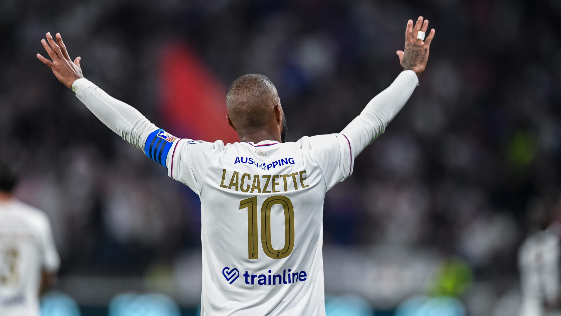 Lacazette heads to Saudi Arabia