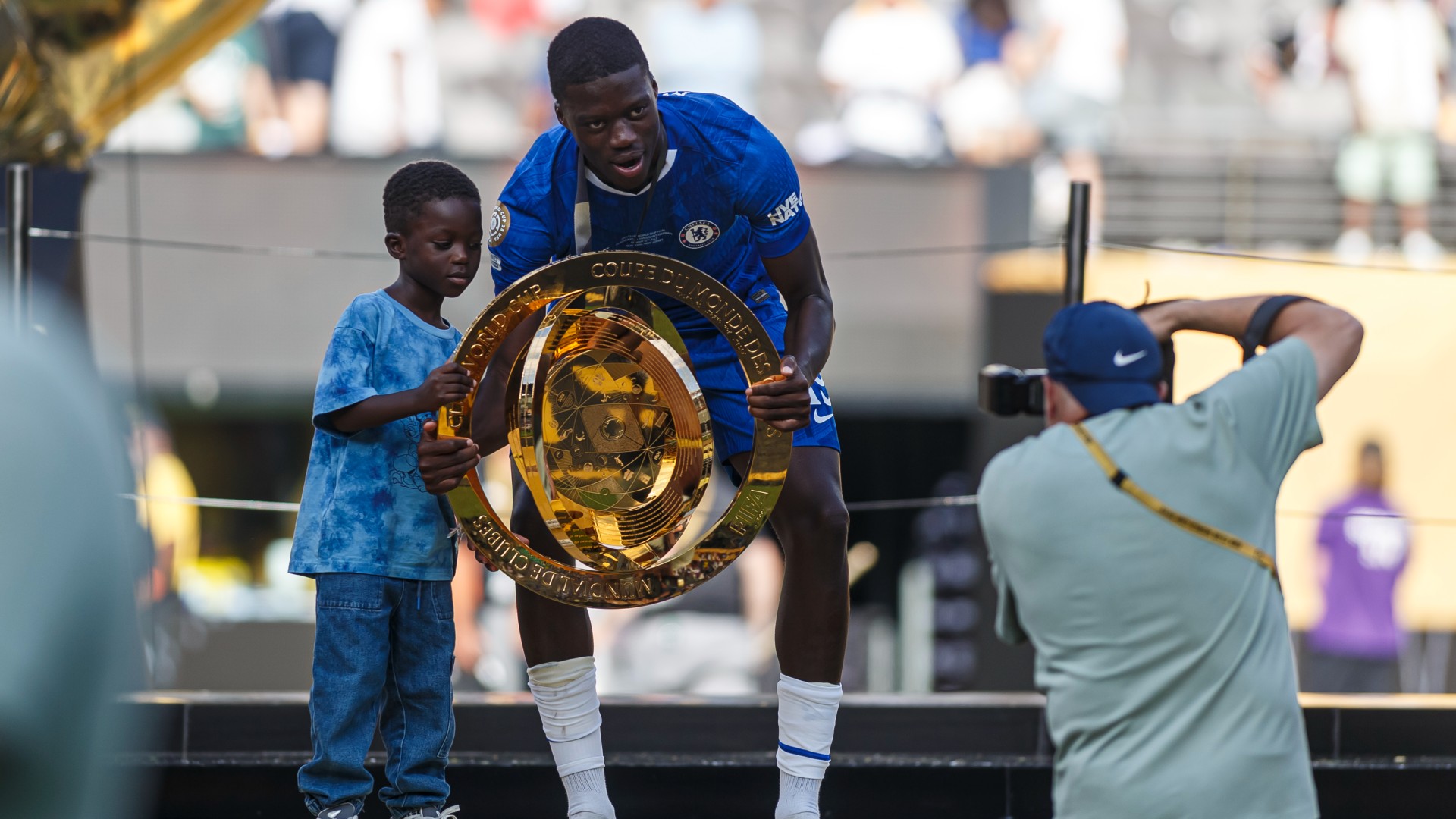 Sarr loaned back to Strasbourg