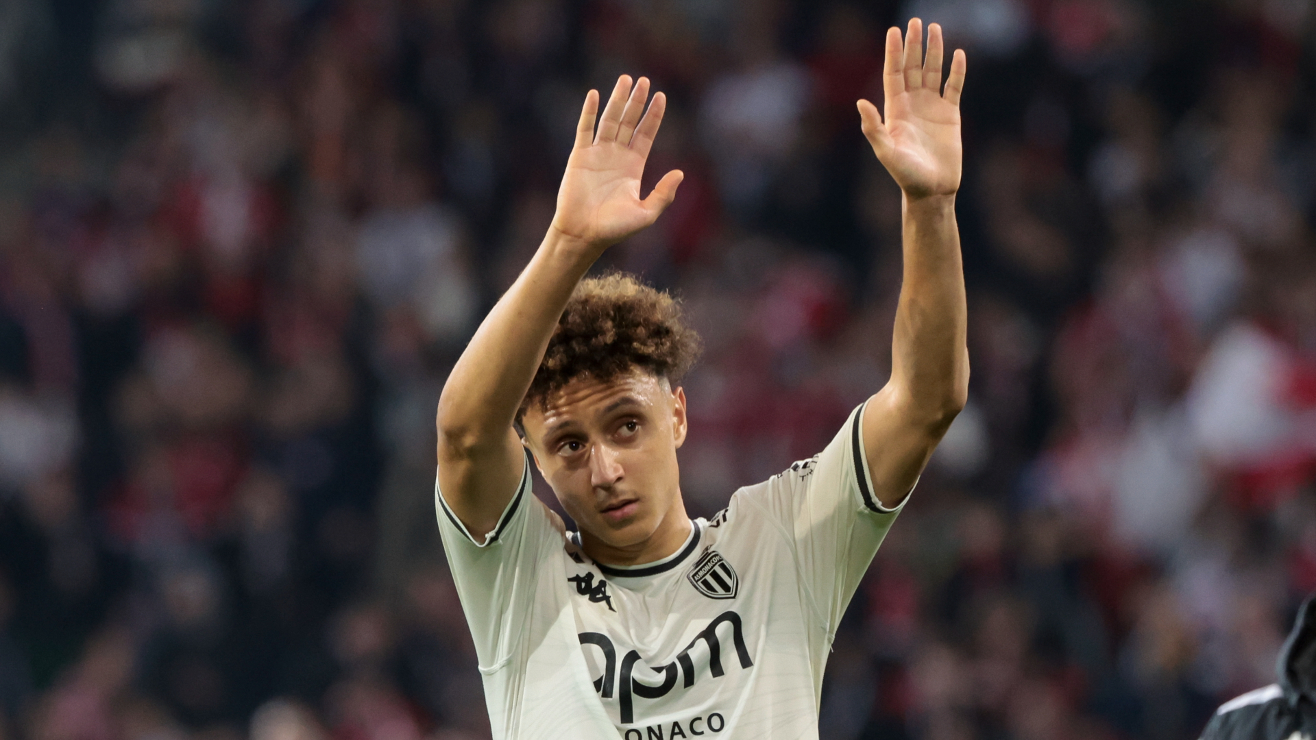Leverkusen clinch Ben Seghir deal