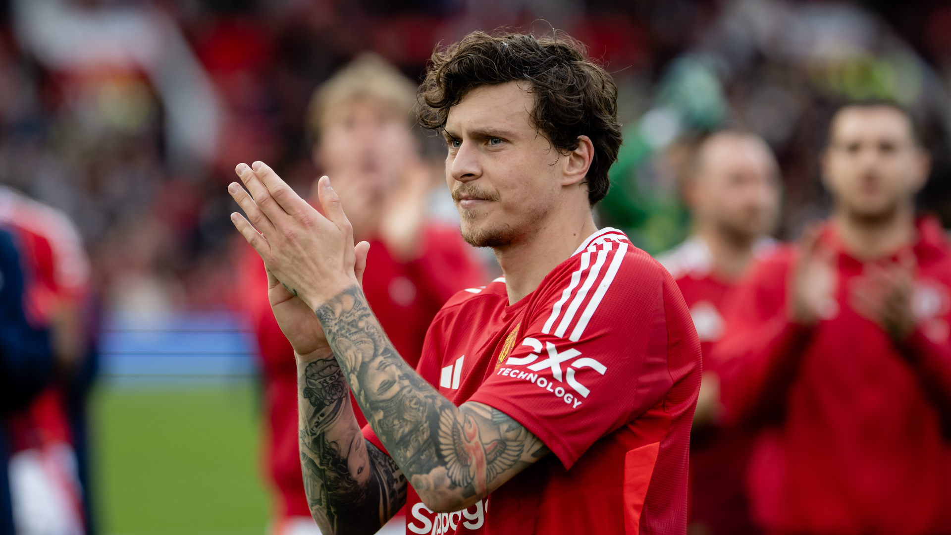 Lindelof completes Villa move