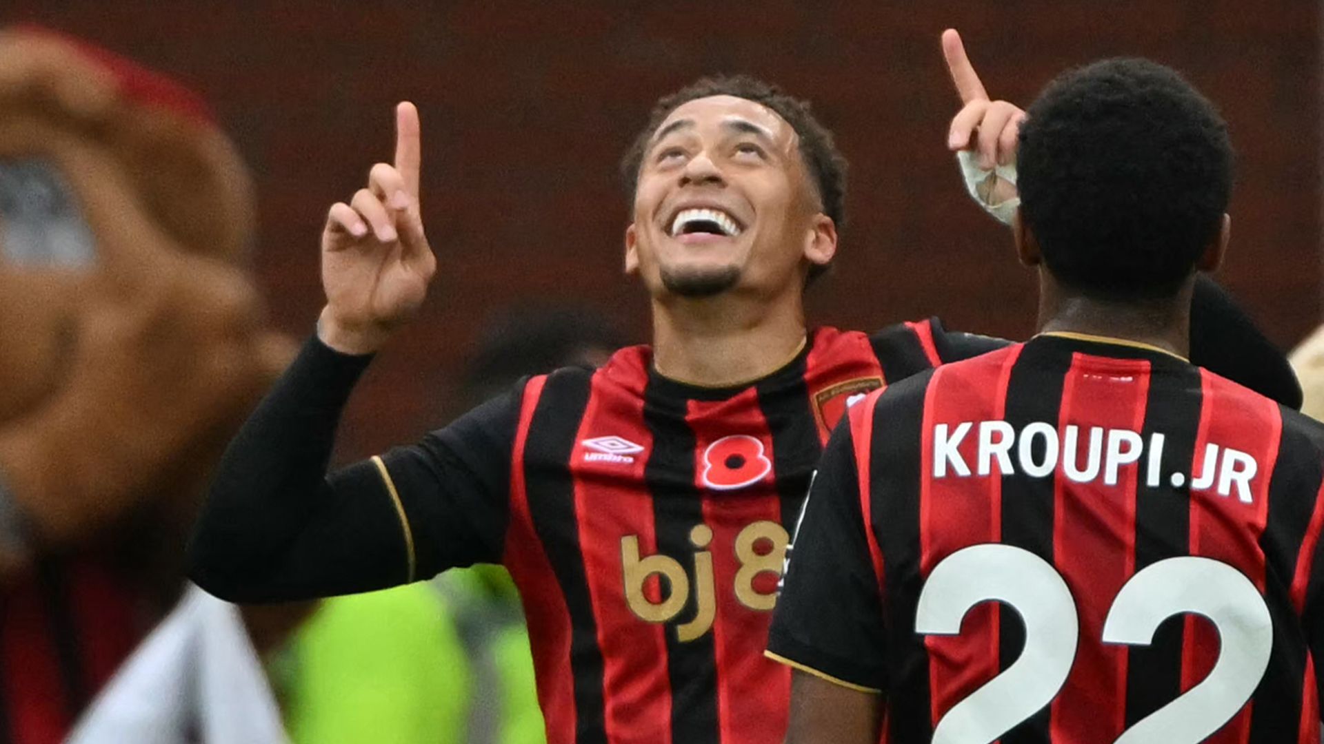 Tavernier laughs after corner goal