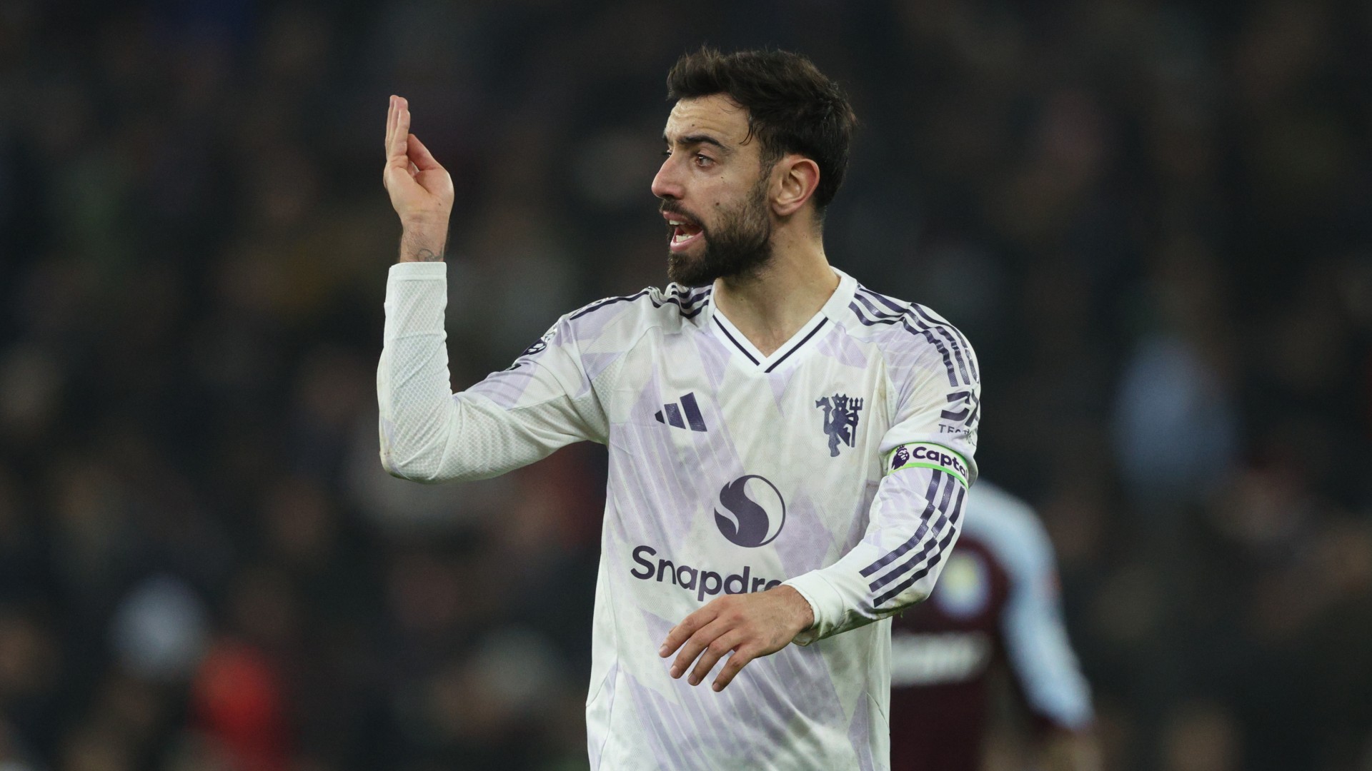 Fernandes set to be out for a while