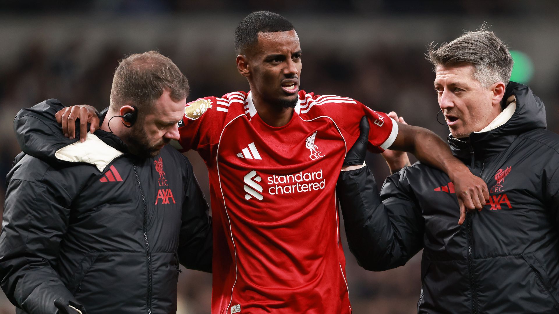 Liverpool confirm Isak leg break