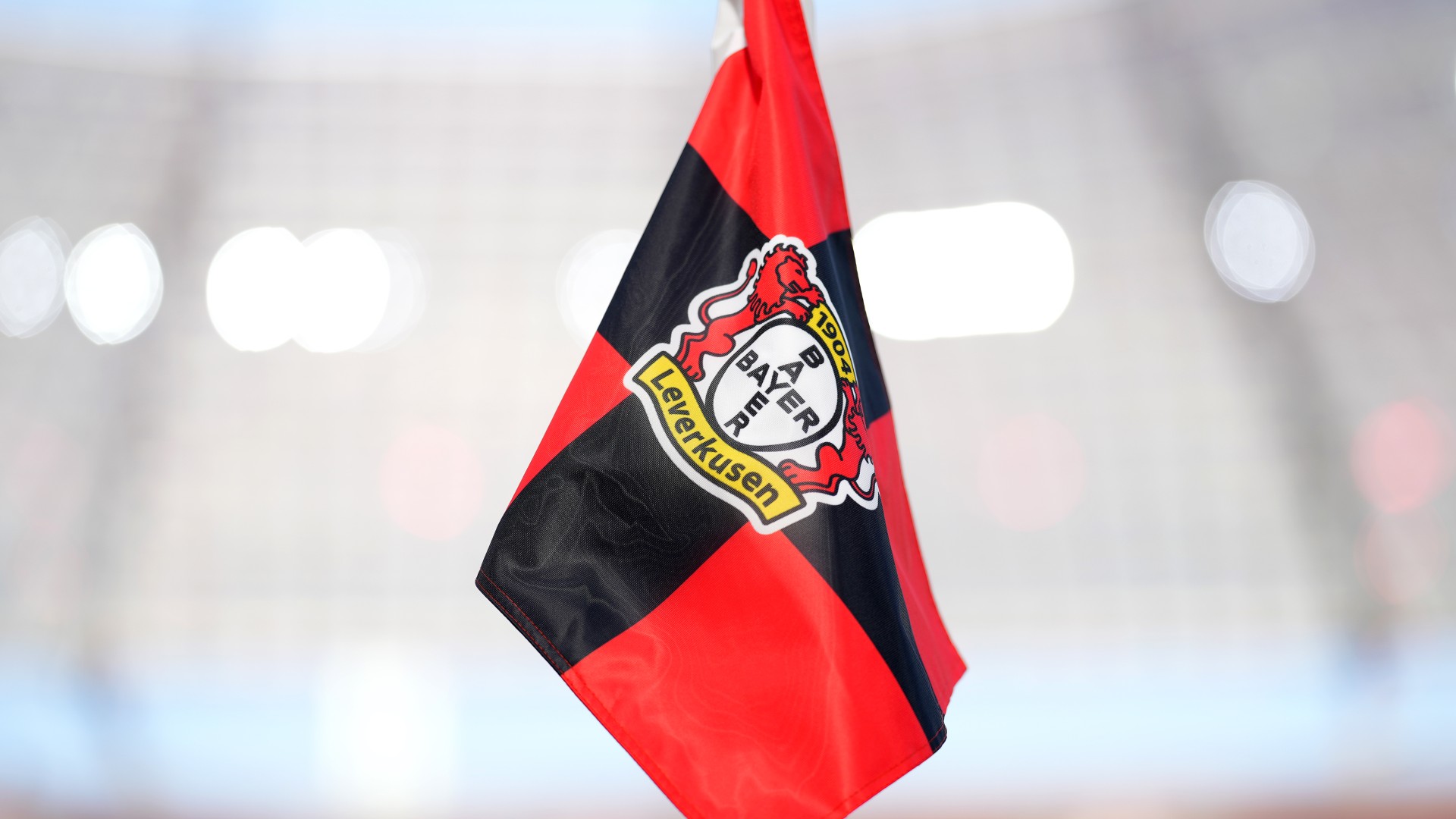 Hamburg v Leverkusen postponed