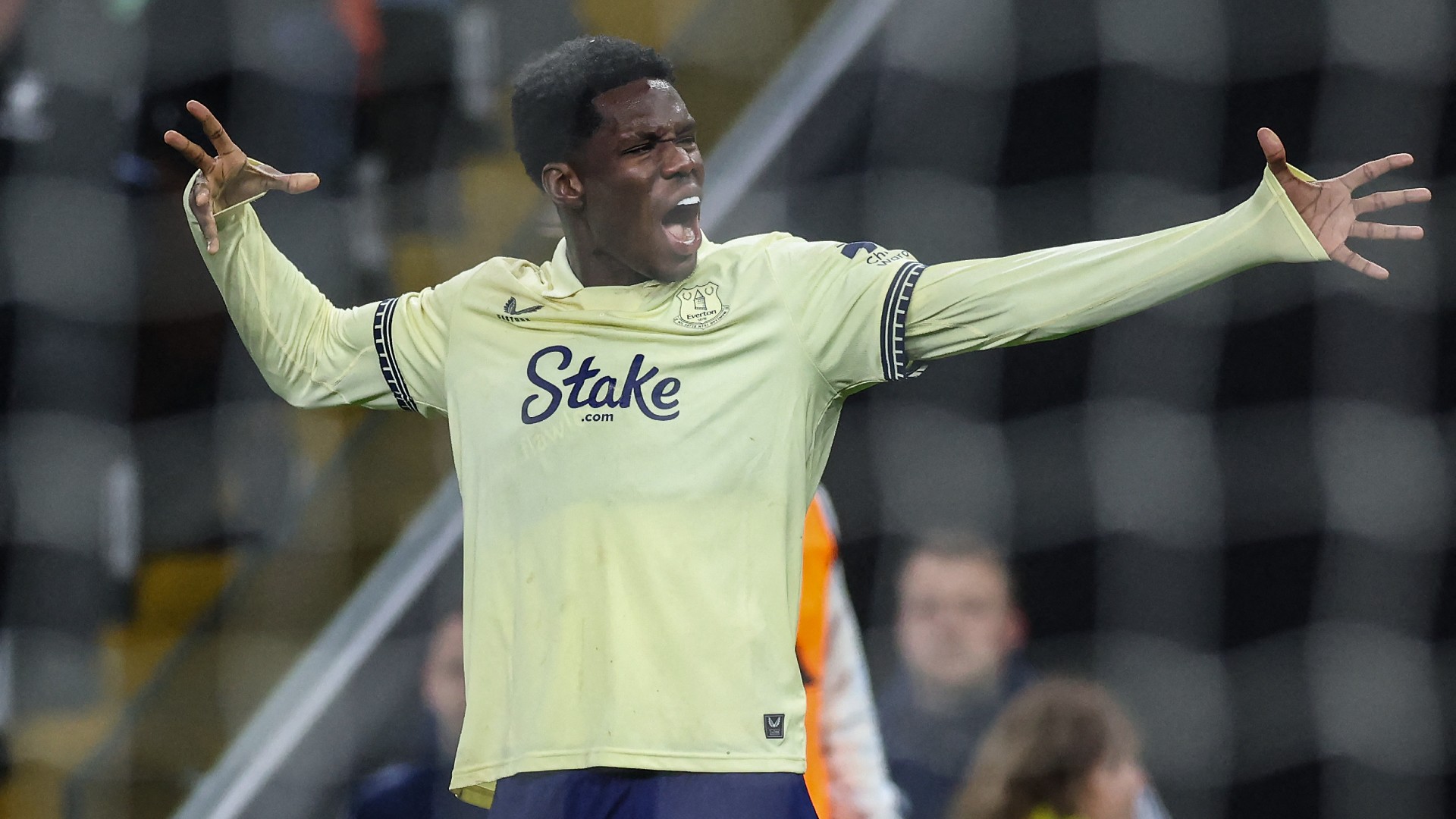 Report: Aston Villa 0-1 Everton